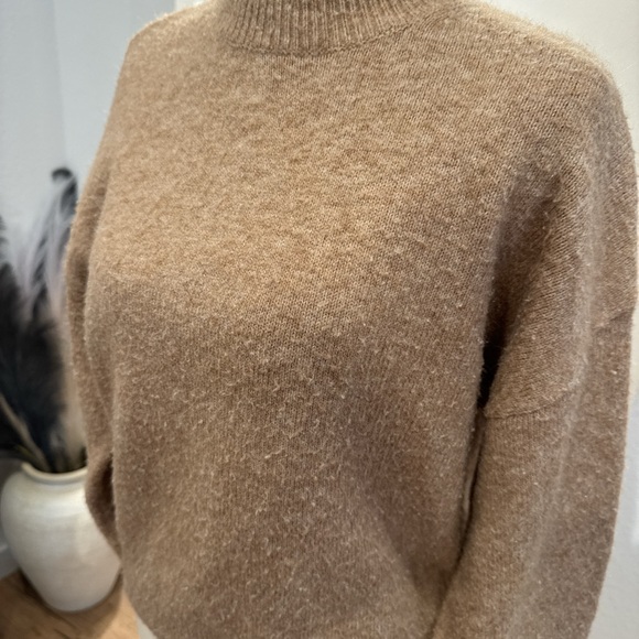 H&M Cozy Tan Turtleneck Sweater - Picture 6 of 9